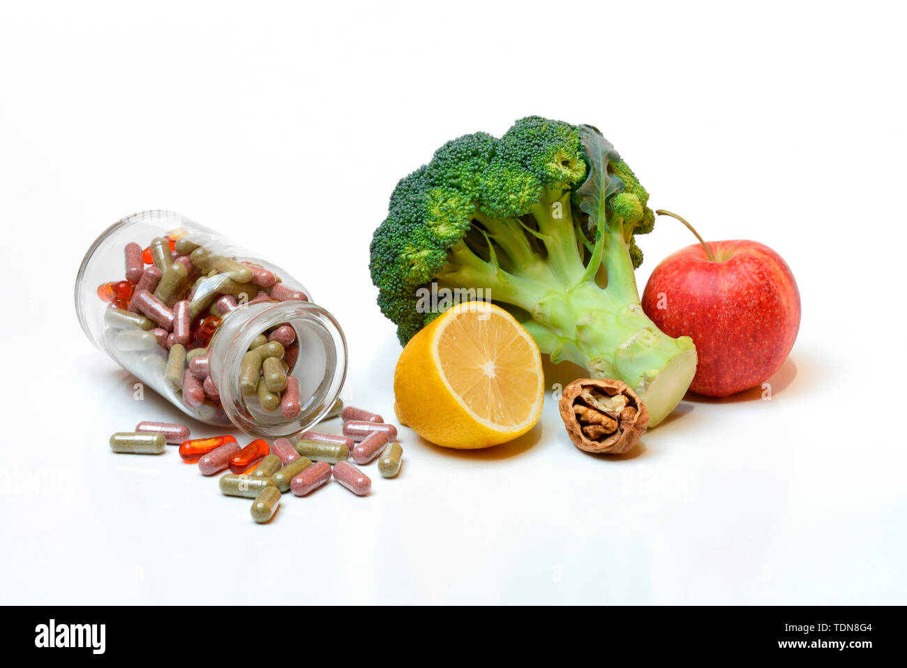 La société, Kapseln dans Flasche, Omega-3-Fettsaeuren Fischoelkapsel, Vitamin,, Apothekerflaeschchen Banque D'Images