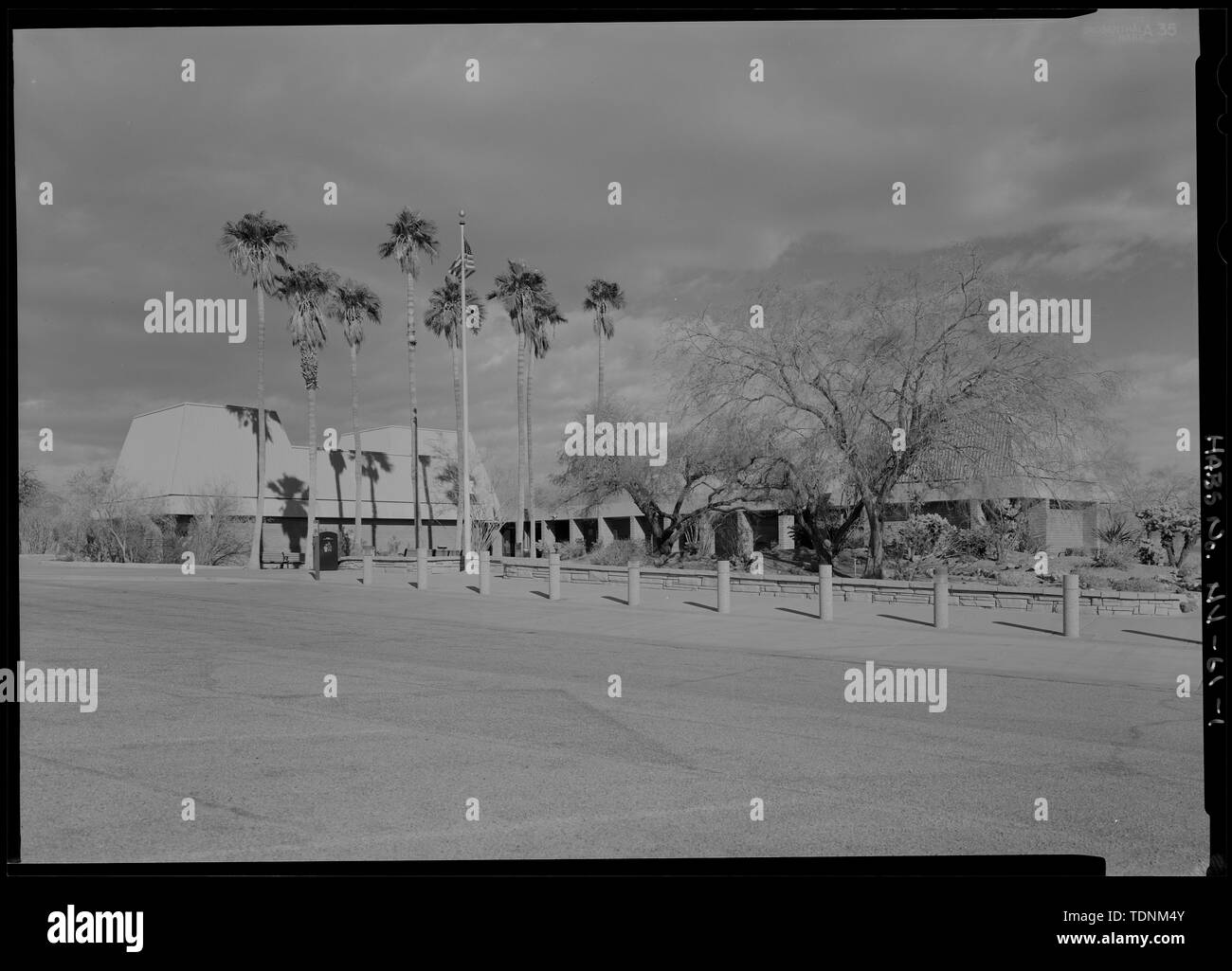 Vue en perspective du sud-est - Alan Bible Visitor Center, U.S. Route 93 et route panoramique de Lakeshore, Boulder City, comté de Clark, NV Banque D'Images