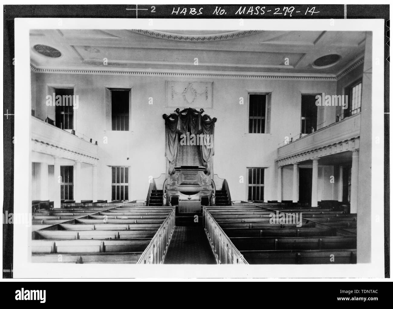 Photocopie (pas de date), vue axiale de l'intérieur, vers l'Ouest, de l'Église Chaire - 131 Cambridge Street, Boston, comté de Suffolk, MA Banque D'Images