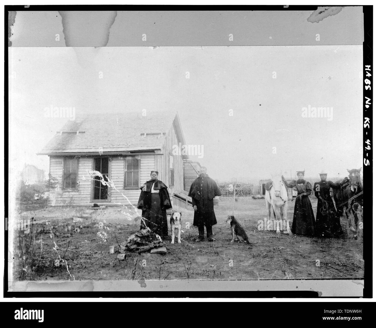 Photocopie de photographie historique, photographe et date inconnue- DÉBUT SALON HOMESTEAD - Nicodème Historic District, Nicodème, Graham Comté, KS ; Nicodème Town Company ; Singleton, Benjamin Pap ; Hill, W R ; Wagner, Richard, l'équipe de terrain, Richmond, Robert, l'équipe de terrain ; Tiller, deTeel Patterson, l'équipe de terrain ; Fly, Everett, L'équipe de terrain ; Fly, Labarbara Wigfall, équipe de terrain ; Fraser, Clayton, équipe de terrain ; Hamilton, Kenneth M, L'équipe de terrain ; Everett, J Keith, directeur de projet ; Fraser, Clayton B, photographe ; Belleau, William T, photographe ; McNamara, Richard W, délinéateur ; Caulfield, James, un délinéateur ; Cau Banque D'Images