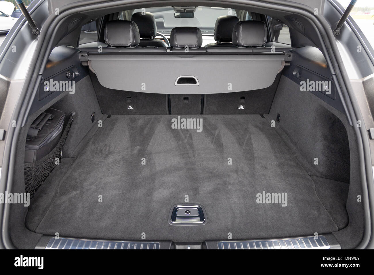 OSLO, Norvège, mai 2019 : Mercedes-Benz EQC Tronc EV le 13 mai 2019 en Norvège. Banque D'Images