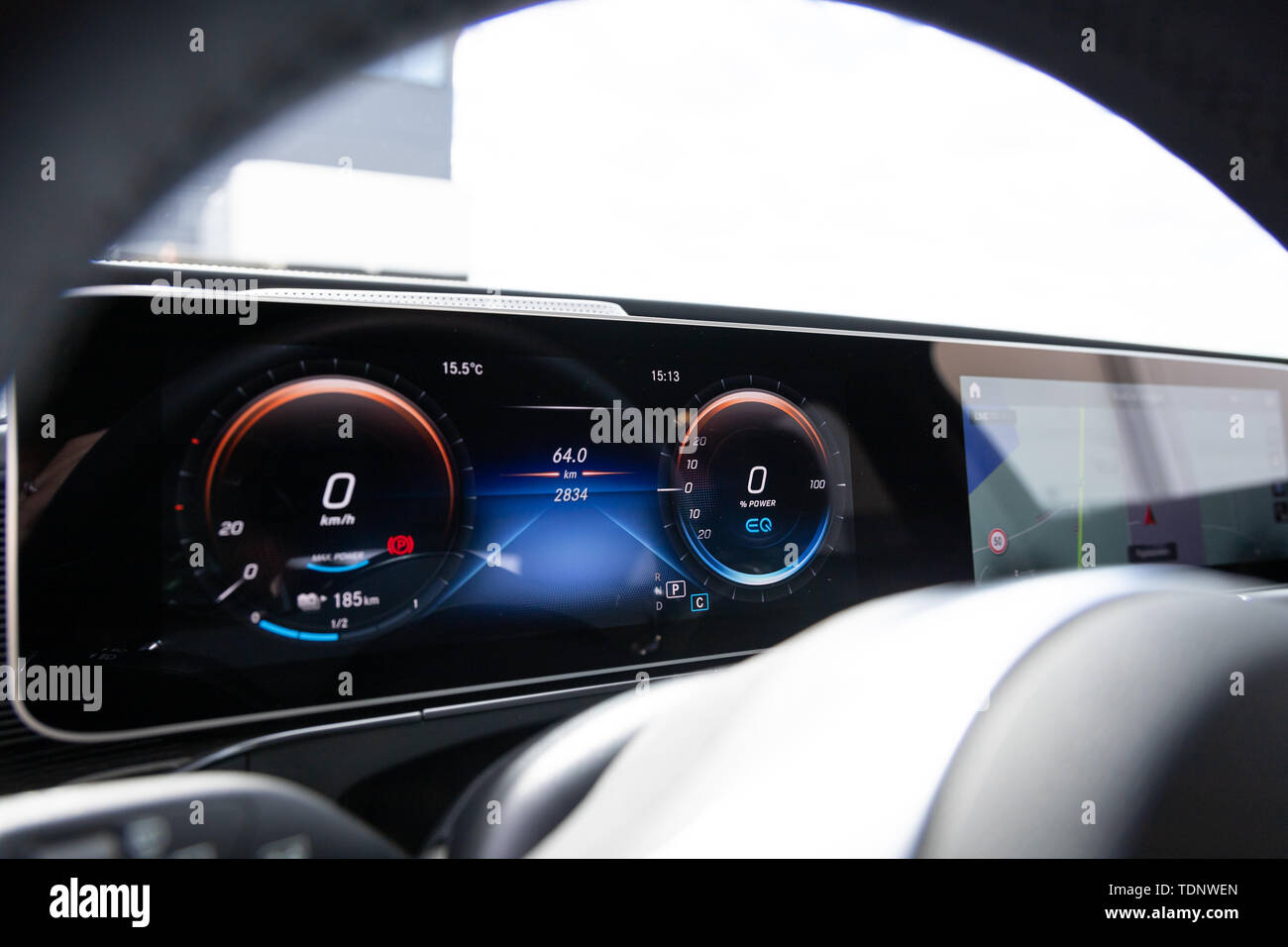 OSLO, Norvège, mai 2019 : Mercedes-Benz EV EQC Planche de bord le 13 mai 2019 en Norvège. Banque D'Images