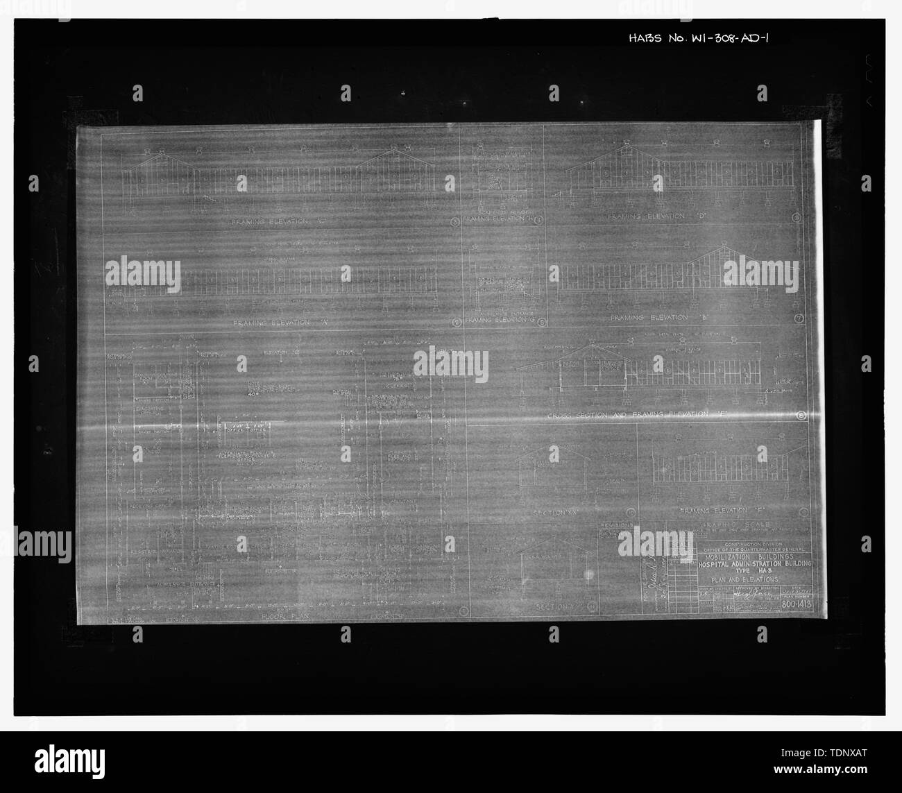Photocopie de dessin (Ministère de la guerre à l'origine Fort McCoy, Wisconsin). PLAN ET ÉLÉVATIONS, PLAN NUMÉRO 800-1418 - Fort McCoy, Bâtiment n° T-1010, côté sud de la 11e Rue Sud, bloc 10, Sparta, comté de Monroe, WI Banque D'Images