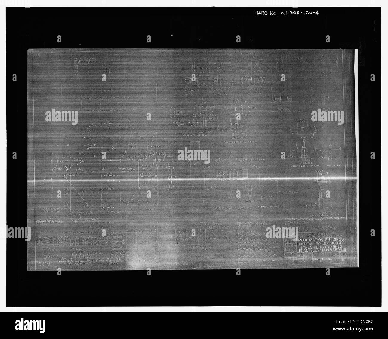 Photocopie de dessin (Ministère de la guerre à l'origine Fort McCoy, Wisconsin). PLAN, élévations, et détails, PLAN NUMÉRO 700-1517 - Fort McCoy, Bâtiment n° T-10111, au sud-est de la Chaufferie auxiliaire, bloc 10, Sparta, comté de Monroe, WI Banque D'Images