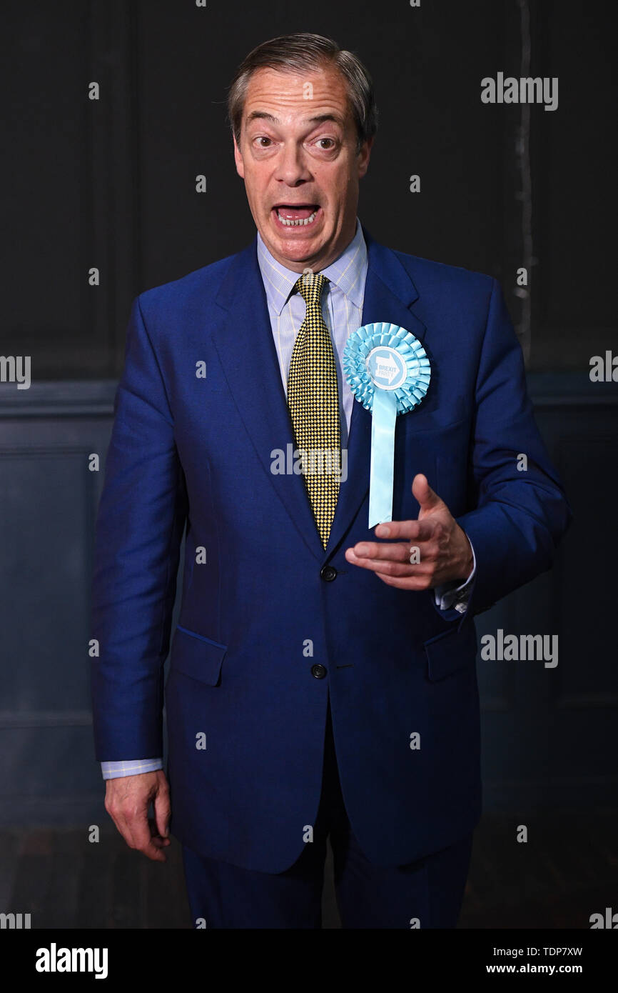 Ex-chef du parti UKIP Nigel Farage assiste à la partie 'Brexit' rassemblement à Edinburgh's Corn Exchange. Avec : Nigel Farage Où : Édinbourg, Royaume-Uni Quand : 17 mai 2019 Credit : Euan Cherry/WENN Banque D'Images
