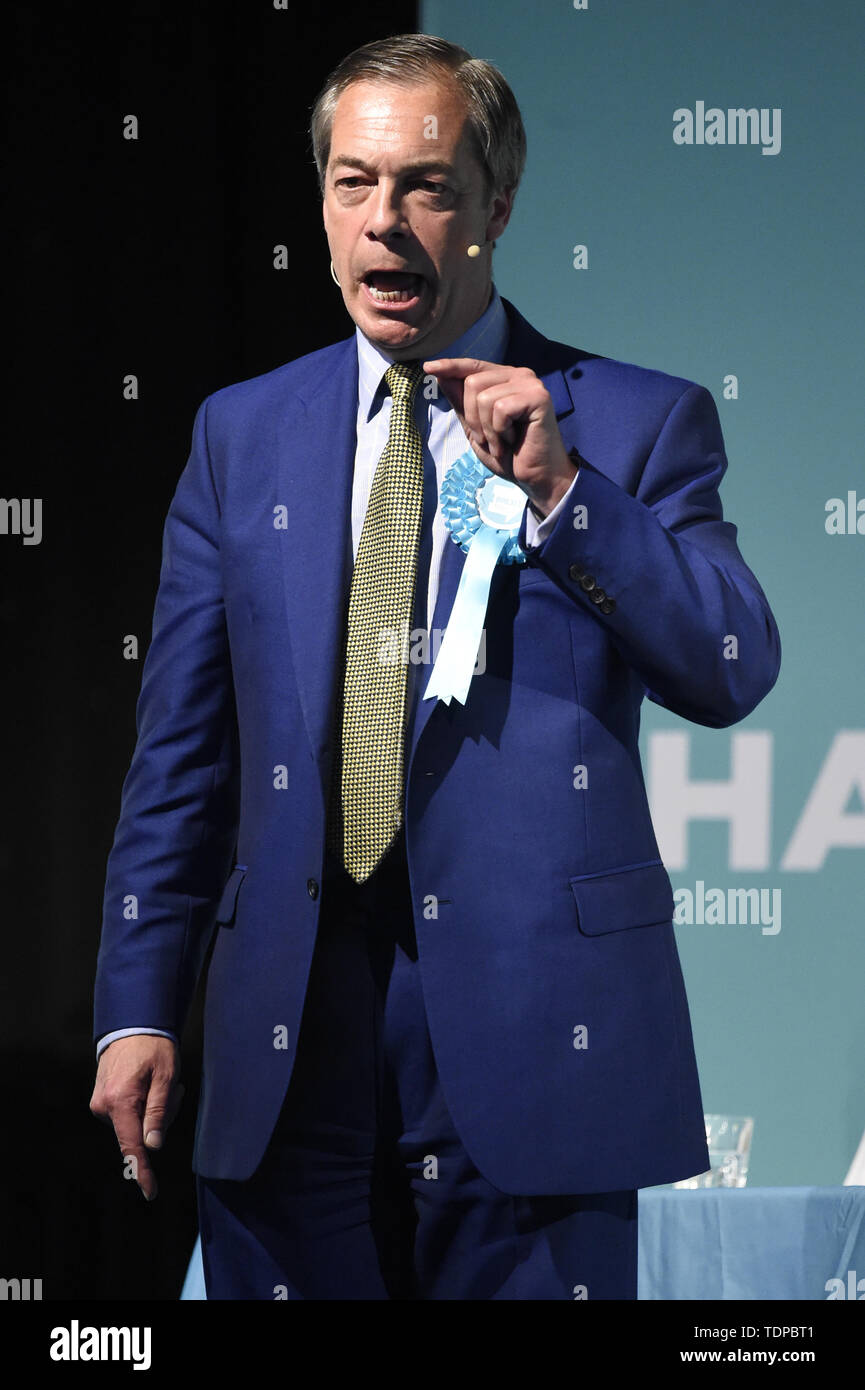 Ex-chef du parti UKIP Nigel Farage assiste à la partie 'Brexit' rassemblement à Edinburgh's Corn Exchange. Avec : Nigel Farage Où : Édinbourg, Royaume-Uni Quand : 17 mai 2019 Credit : Euan Cherry/WENN Banque D'Images