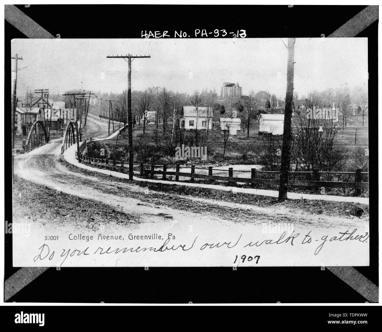 Photocopie de carte postale. COLLEGE AVENUE BRIDGE, CA. 1912. (Original à Greenville Area Historical Society) - College Avenue Bridge, New York Route 58- Voie législative 82 enjambant la rivière Little Shenango, Greenville, Mercer County, PA ; Canton ; la société pont Burnside, L E ; Hodge Manufacturing Company ; Bessemer & Lake Erie Railroad, Pennsylvania Department of Transportation ; GAI Consultants, Inc, historien ; Lininger Studio, photographe ; chambre noire, Inc, photographe ; Bauman, John, historien ; Lininger, Gwen, photographe ; McHugh, William P, photographe ; Shaw, Dan, photographe ; Annéepar, Jean P Banque D'Images