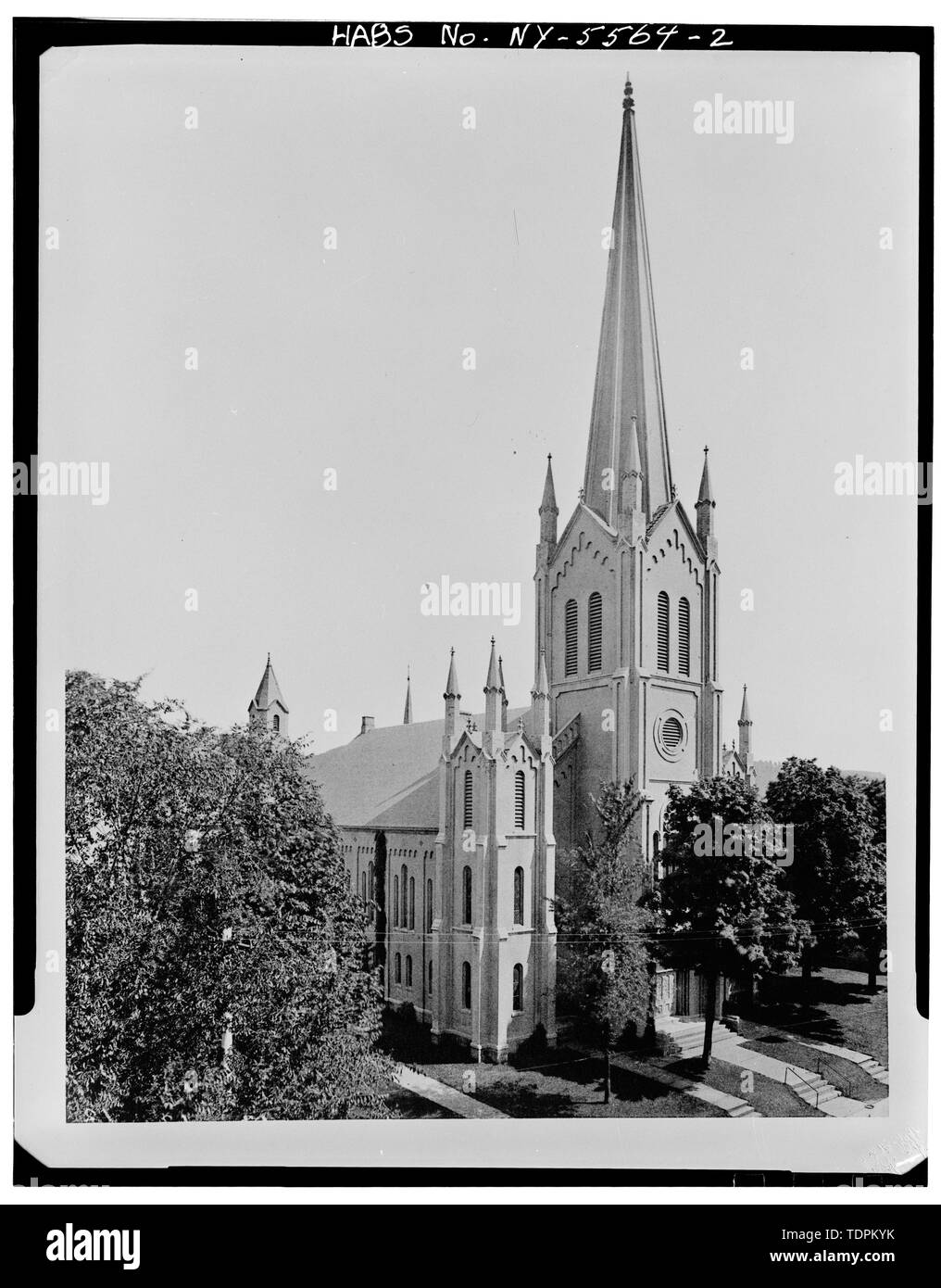 Photocopie de photographie (publié de Binghamton, illustré, H. R. Page et de l'entreprise- 1890, partie II) CÔTÉ NORD ET OUEST, AVANT MONTRANT SPIRE. - Église de la première société Presbytérienne, Rue Chenango, Binghamton, Broome County, NY Banque D'Images