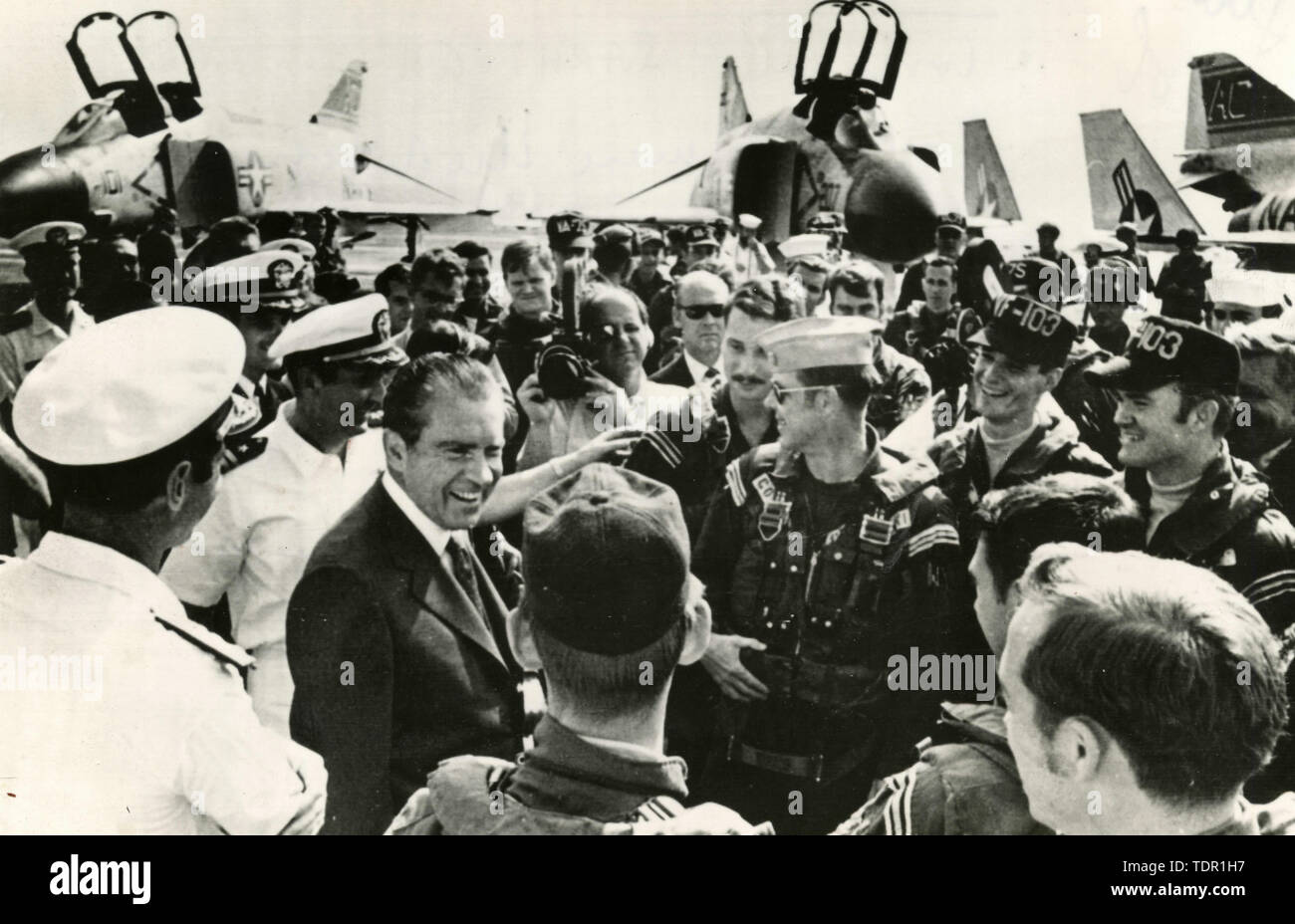 Le président américain Richard Nixon à bord du porte-avions USS Saratoga, 1970 Banque D'Images