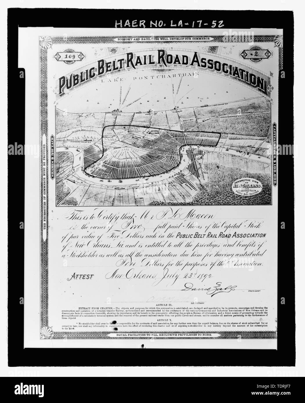 Copie photographique de M. T. L. Maconand-146;s 23 Juillet, 1872 stockholderand-146;s Certificat no. 109 dans le Public Belt Railroad Association of New Orleans, Louisiane. Certificat original situé dans la New Orleans Public Belt Railroad bureaux administratifs à 5100 Autoroute Jefferson, Jefferson, LA 70123. ; M. T. L. MACONand-146;S 23 juillet, 1872 STOCKHOLDERand-146;S CERTIFICAT N° 109 DANS LE PUBLIC BELT RAILROAD ASSOCIATION OF NEW ORLEANS, Louisiane. - Huey P. long pont, enjambant la rivière Mississipi environ à mi-chemin entre neuf et douze mille points en amont et de l'ouest de New Orleans Banque D'Images