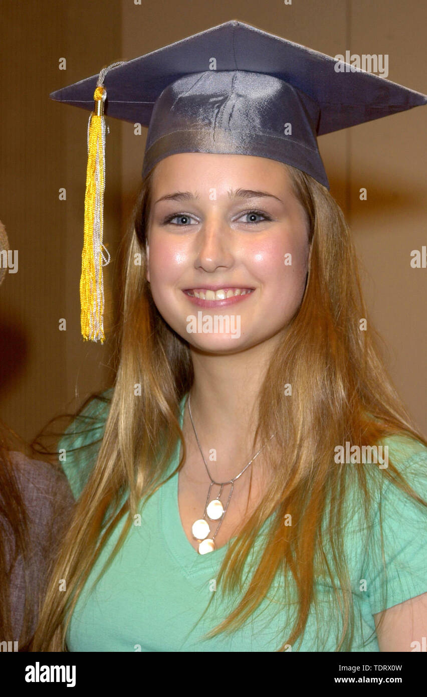 Jun 11, 2001 ; Los Angeles, CA, USA ; ! LEELEE SOBIESKI acteur @ ses études au Lycée français de Los Angeles High School (crédit Image : © Chris Delmas/Zuma sur le fil) Banque D'Images