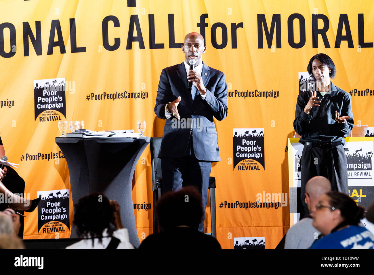 Washington, United States. 17 Juin, 2019. Maire de Miramar, Wayne Messam (D) prenant la parole à l'action morale des pauvres qui ont lieu des congrès à Trinity Washington University à Washington, DC Le 17 juin 2019. Credit : SOPA/Alamy Images Limited Live News Banque D'Images