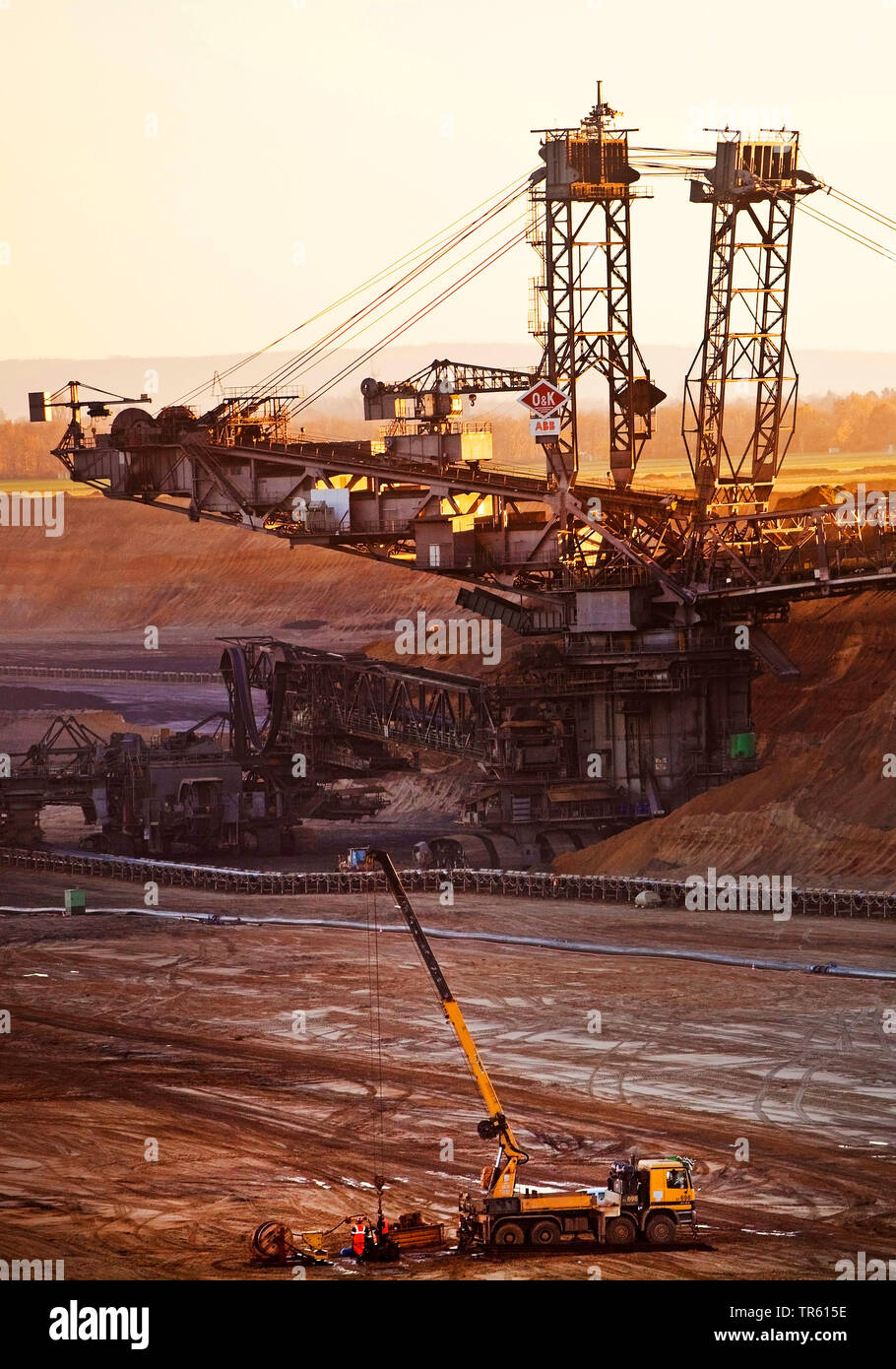 L'exploitation minière à ciel ouvert de lignite roue-pelle avec, en Allemagne, en Rhénanie du Nord-Westphalie, Garzweiler, Juechen Banque D'Images