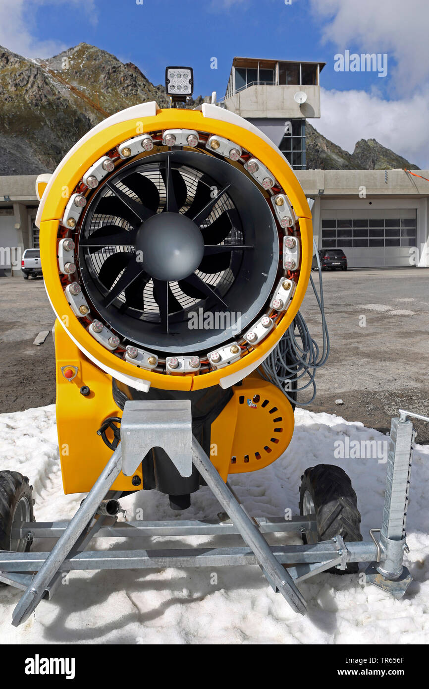 Canon à neige, l'Autriche, Rettenbach Glacier Sölden Banque D'Images