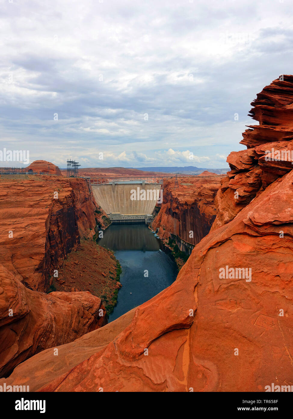 Barrage de Glenn Canyon vue donnent sur une vue sur barrage de Glen Canyon, Arizona, USA, Page Banque D'Images