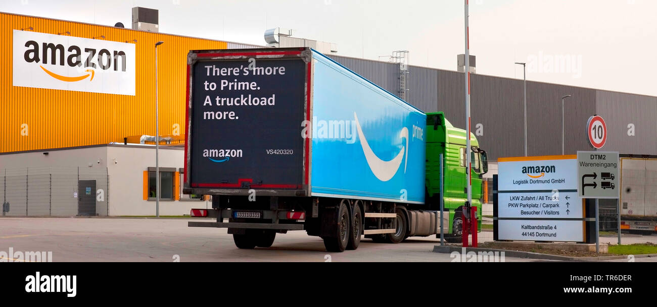 Camion allant au centre logistique d'amazon, Allemagne, DTM2-du-Nord-Westphalie, Ruhr, Dortmund Banque D'Images