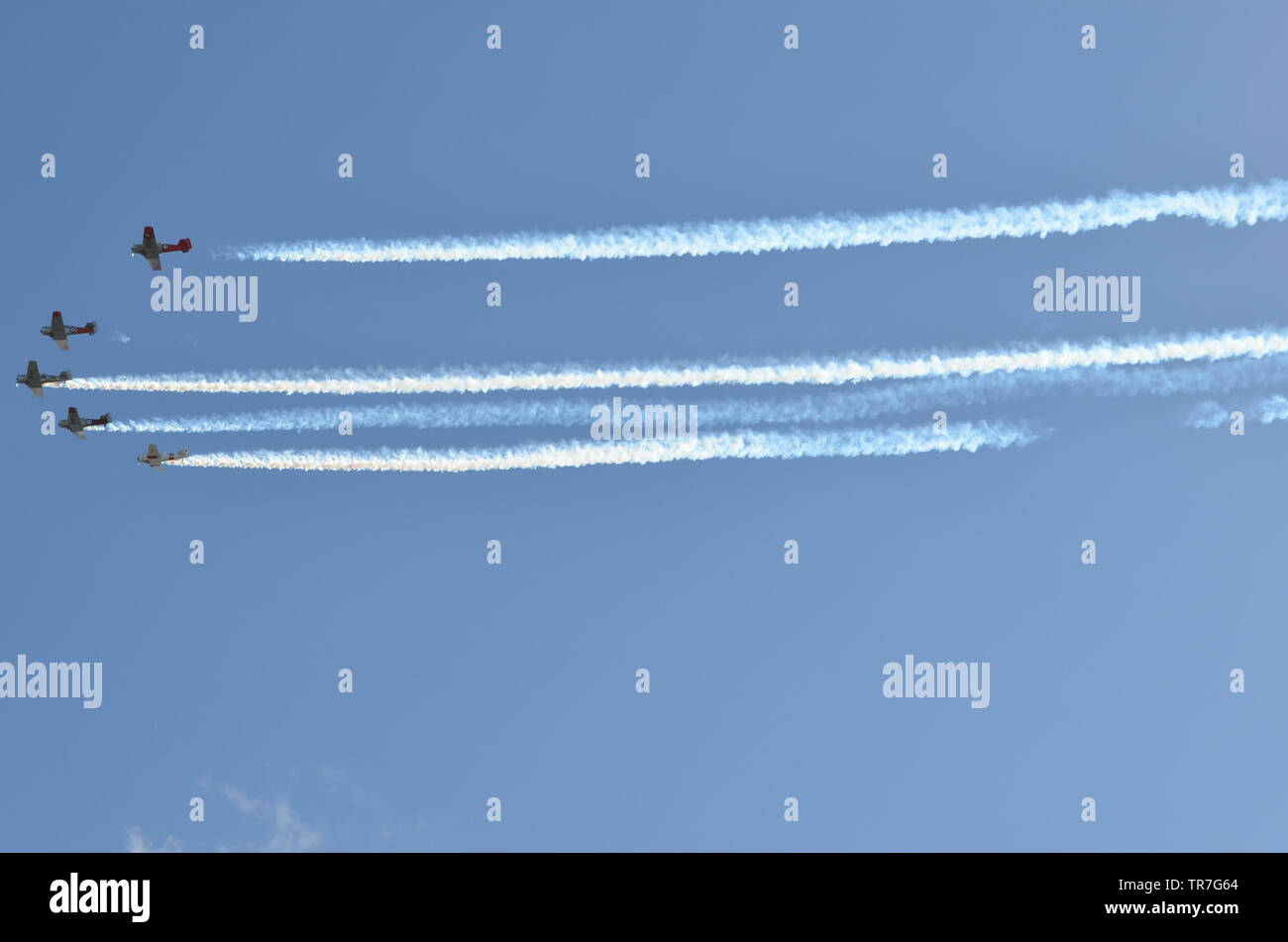 Old Vintage pour le survol des avions sur l'Anzac Day 2019 sur Auckland War Memorial Museum Banque D'Images