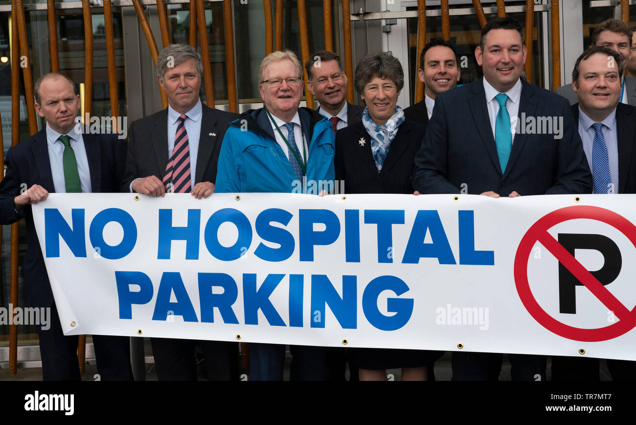 Edinburgh, Ecosse, Royaume-Uni. 30 mai, 2019. Le parti conservateur écossais a lancé une campagne à l'hôpital parking Parlement écossais à Holyrood à Edimbourg. La Scottish conservateurs croient que les frais de stationnement de voiture sont trop chers à l'hôpital écossais. Credit : Iain Masterton/Alamy Live News Banque D'Images