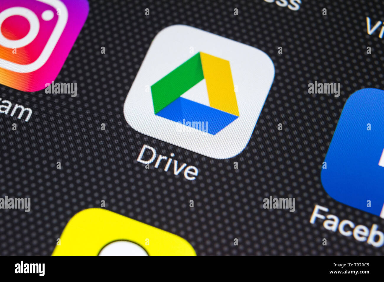 Kaliningrad, Russie, le 20 février 2018 : l'icône de l'application Google Drive sur Apple iPhone écran X close-up. L'icône de Google drive. Google Drive applicat Banque D'Images