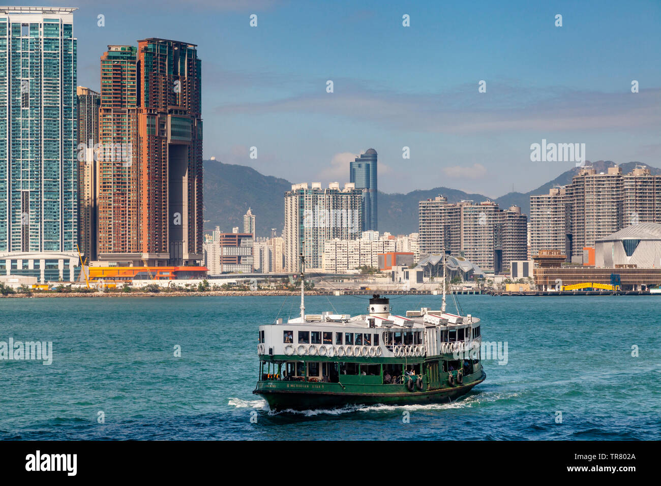 Le Star Ferry et toits de Kowloon, Hong Kong, Chine Banque D'Images