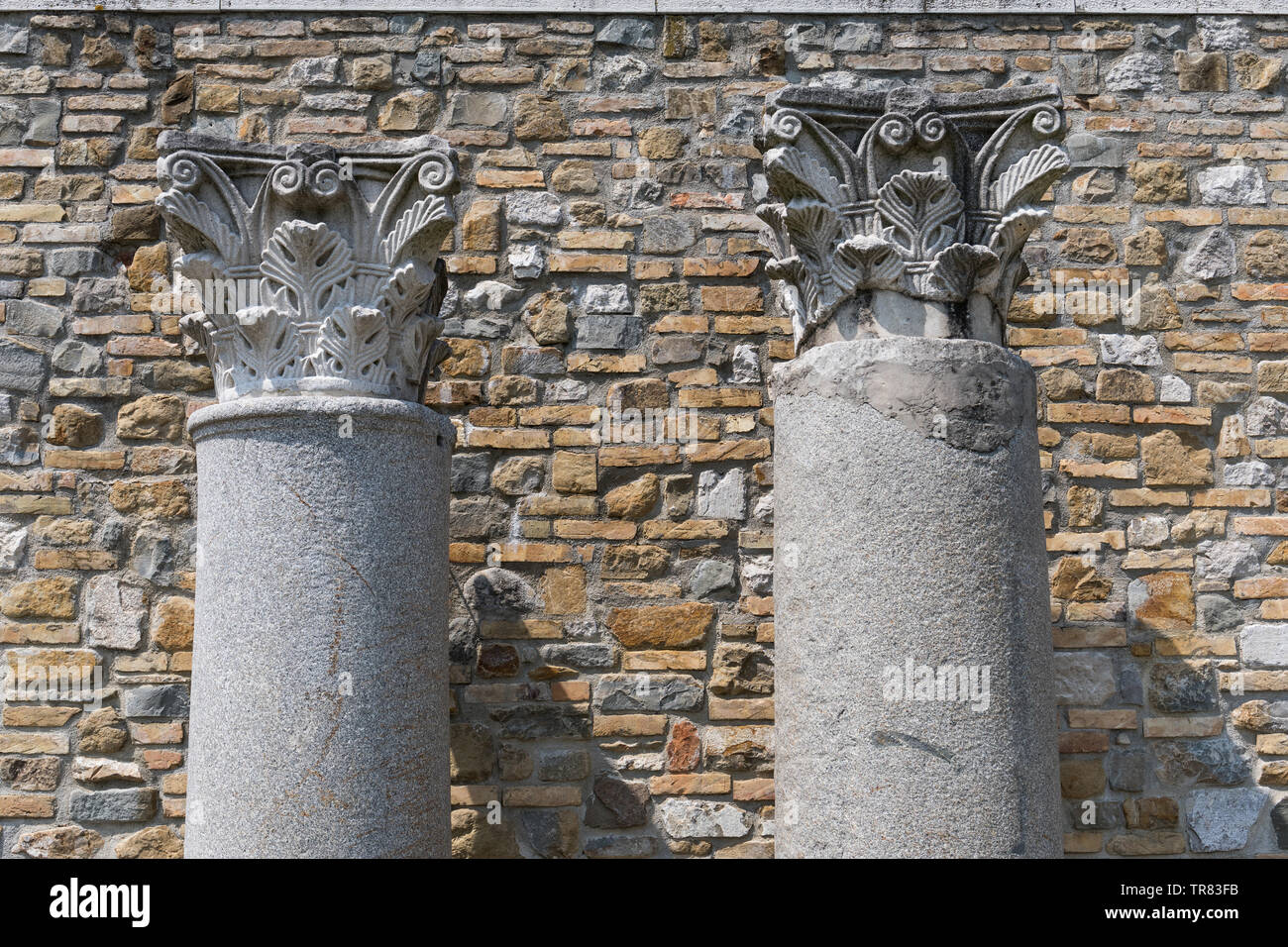 Colonne de style corinthien capital - Aquileia, Friuli Venezia Giulia, Italie Banque D'Images