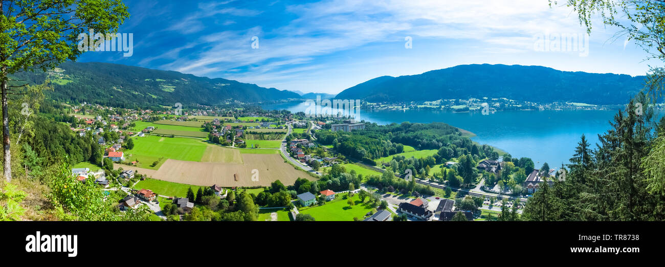 Panorama du lac Ossiacher See, Autriche Banque D'Images