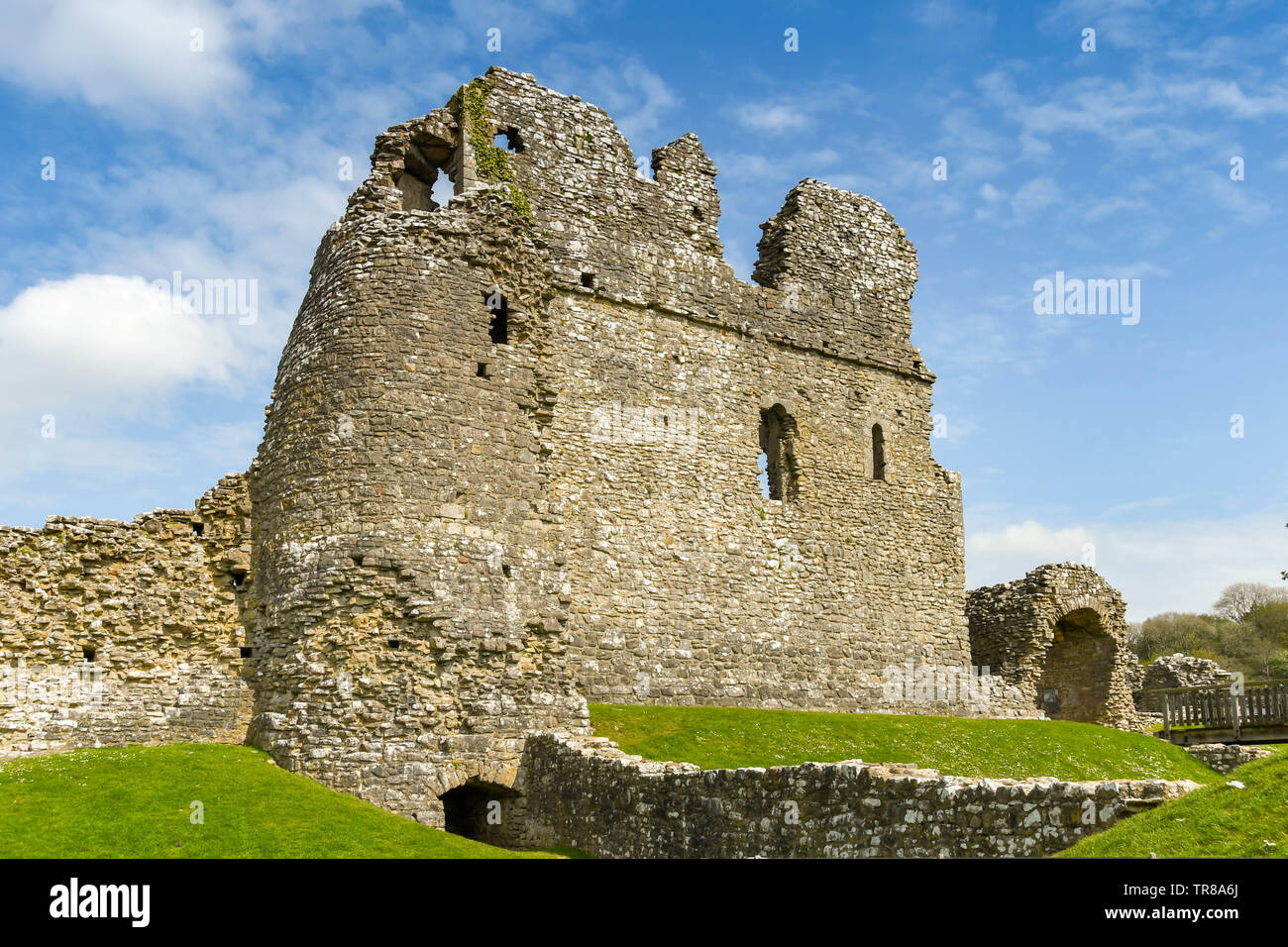 OGMORE PAR MER, LE PAYS DE GALLES - Avril 2019 : Château de Ogmore près de Bridgend au pays de Galles. C'est une ruine d'un château normand Banque D'Images