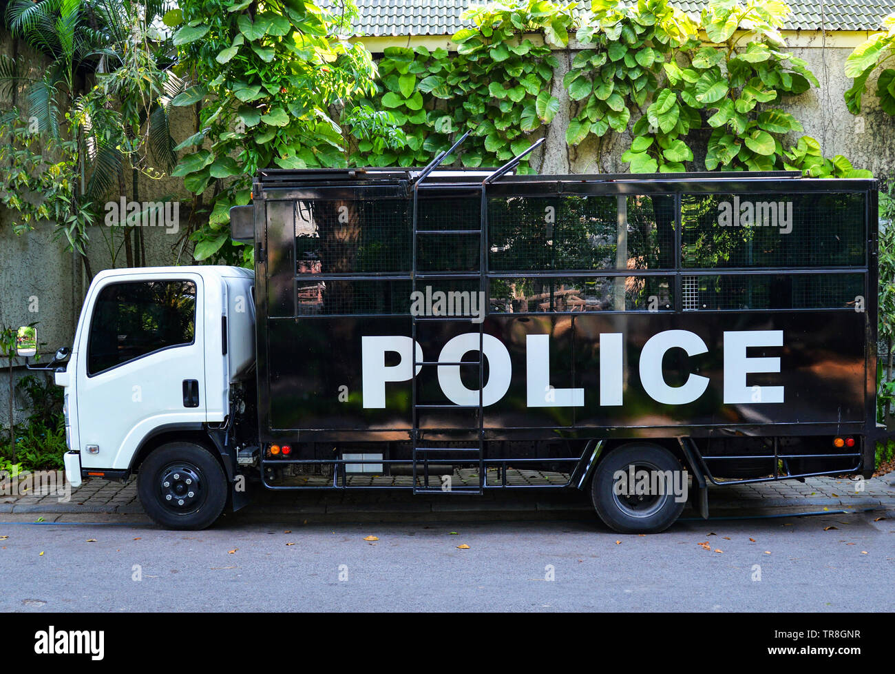 Voitures de police et de sécurité / police SWAT van camion cage de transport pour déplacer prisonnier Banque D'Images