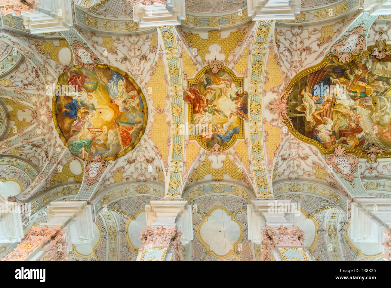 Munich, Allemagne - le 01 novembre 2018 : Intérieur de Heilig Geist Kirche ou l'église du Saint Esprit à Munich Banque D'Images