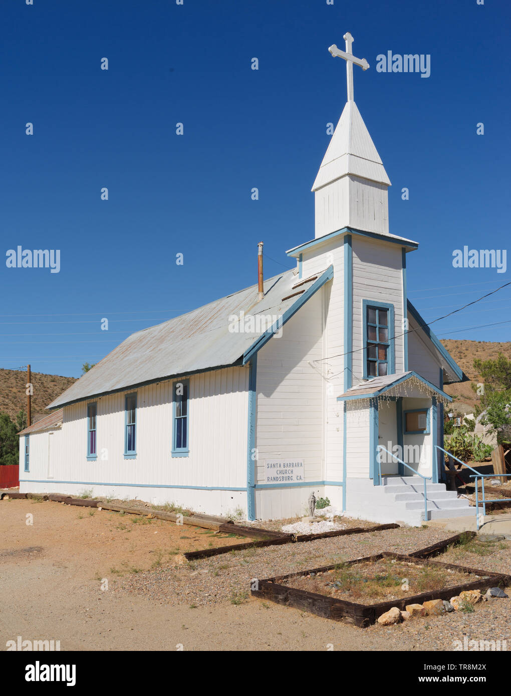 Image montrant l'église de Santa Barbara à Randsburg, comté de Kern, en Californie. Banque D'Images