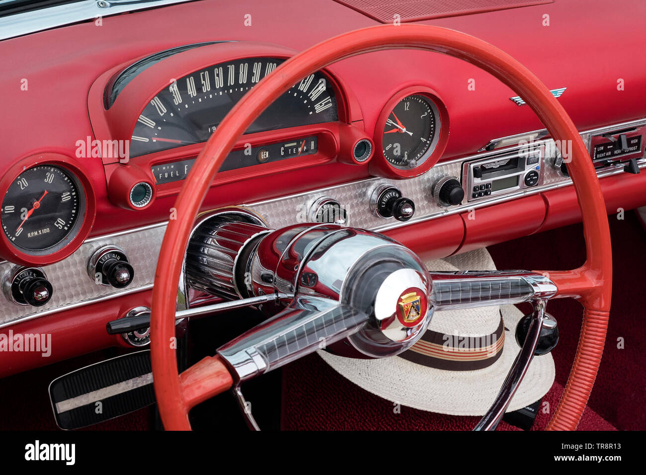 1955 Ford Thunderbird planche de bord et de l'intérieur Banque D'Images
