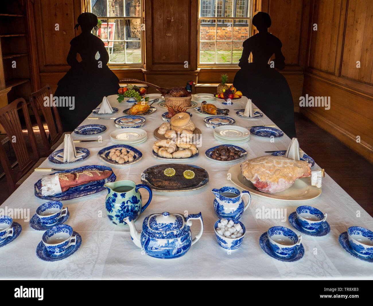 Mme Beetons - Reconstitution d'un Petit Déjeuner Petit Déjeuner de Mme Beeton's Book de l'administration de la maison à l'Étrangers Hall Museum à Norwich UK Banque D'Images