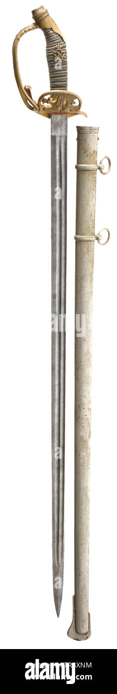 Une petite épée en acier Damas M 1889 pour les officiers d'infanterie de lame de couteau en acier Damas sauvage avec double fuller des deux côtés, le ricasso avec bouilloire's stamp 'Otto Mertens Solingen'. Garde de laiton doré (frotté avec shell (avec le monogramme du souverain WR 'II'), ray peau poignée avec fil triple pack et appliquée cypher couronné 'WR II', avec boucles en cuir et feutre rouge bouchon. En tôle d'acier pour le fourreau, deux anneaux de transport mobiles. Des signes d'usure et l'âge. Longueur 98 cm., historique, historique, la Prusse prussien, Additional-Rights Clearance-Info-ger,-Not-Available Banque D'Images