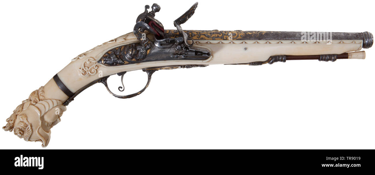 Pistolet à silex avec un stock d'Ivoire, en partie à St Etienne, 2e moitié du 18e siècle, canon rond avec nervure médiane et renforcé, à museler, Additional-Rights Clearance-Info-Not-Available- Banque D'Images