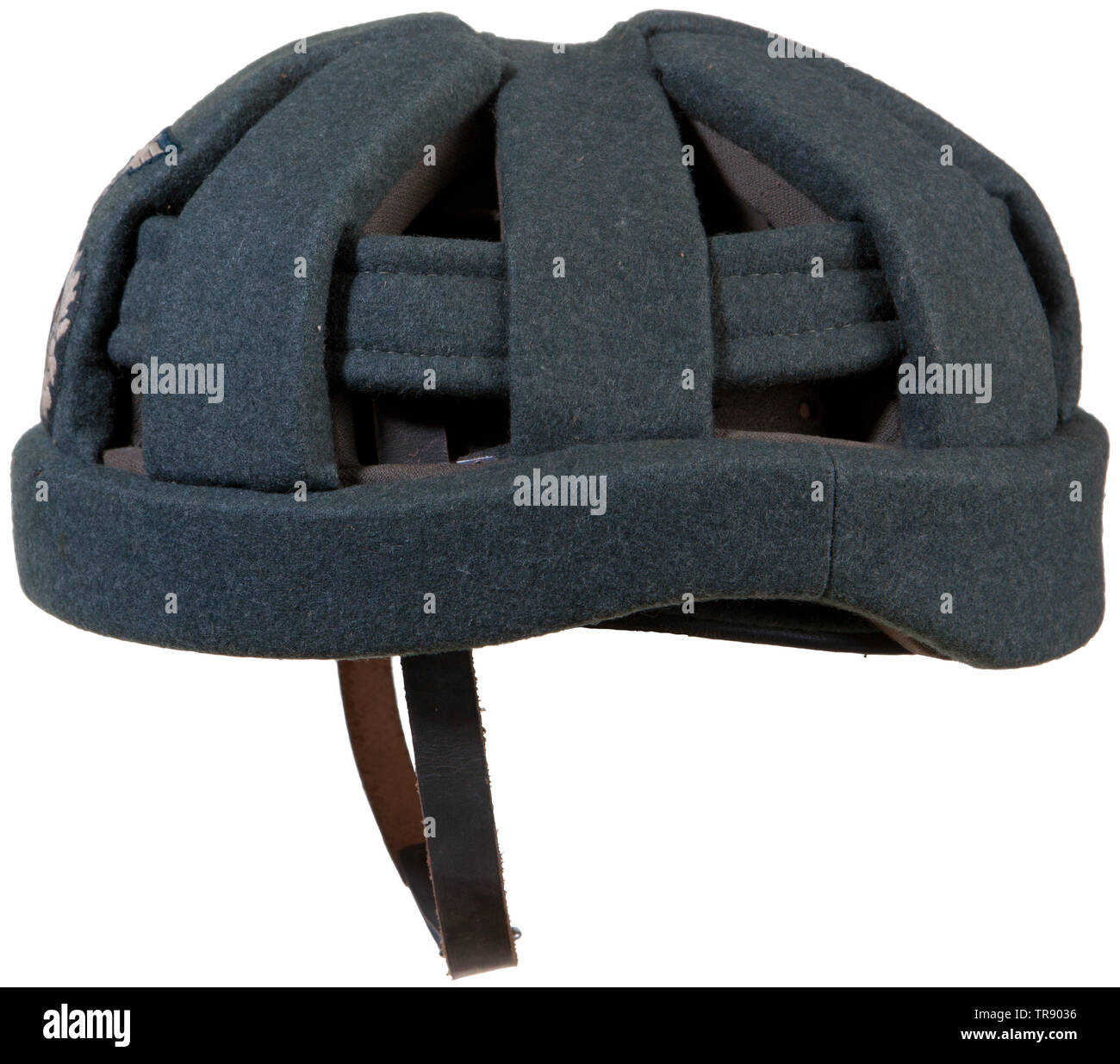 Un rare assault gun capuchon protecteur de type expérimental, champ-gris couvrant la laine avec la conception du travail. BeVo cousu main blanche et couronne/gansée combinaison. Doublure en cuir vert, taille stamp '57', mentonnière et perforé. Cf. "Les uniformes, les organisations internationales, et l'histoire de troupes blindés' par Bender/W. Odegard. Seulement quatre points dont on connaît l'existence. USA-lot, voir page 4. historique, historique, 20e siècle, blindés, corps blindé, Réservoir, réservoir de force de travail, Direction du service, les branches de service, le service armé, forces armées, militaire, militaria, ustensile, pièce d'équipement, utensi, Editorial-Use-seulement Banque D'Images