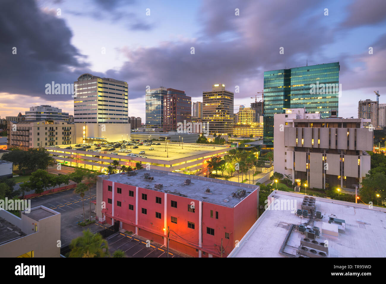 Ft. Lauderdale, Floride, USA Centre-ville paysage urbain au crépuscule. Banque D'Images