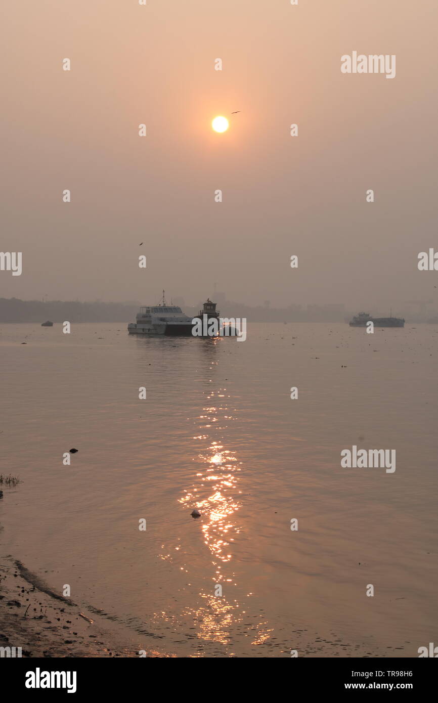 Coucher du soleil sur le Gange, en Inde Banque D'Images