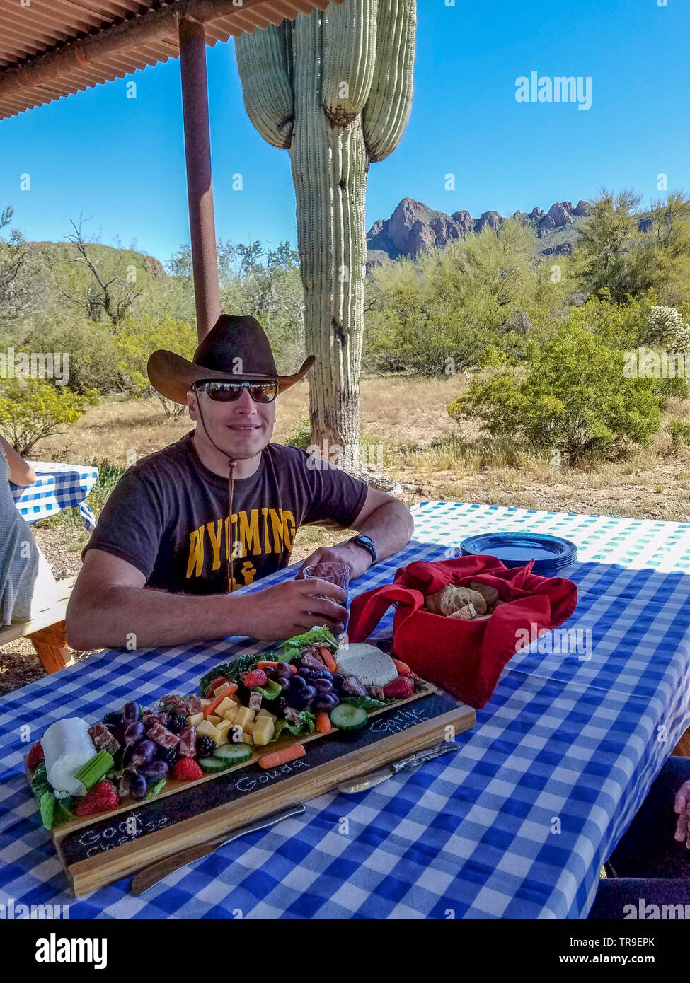 Vin et fromage ride at White Stallion Ranch, un ranch à l'extérieur de Tucson, AZ. Banque D'Images