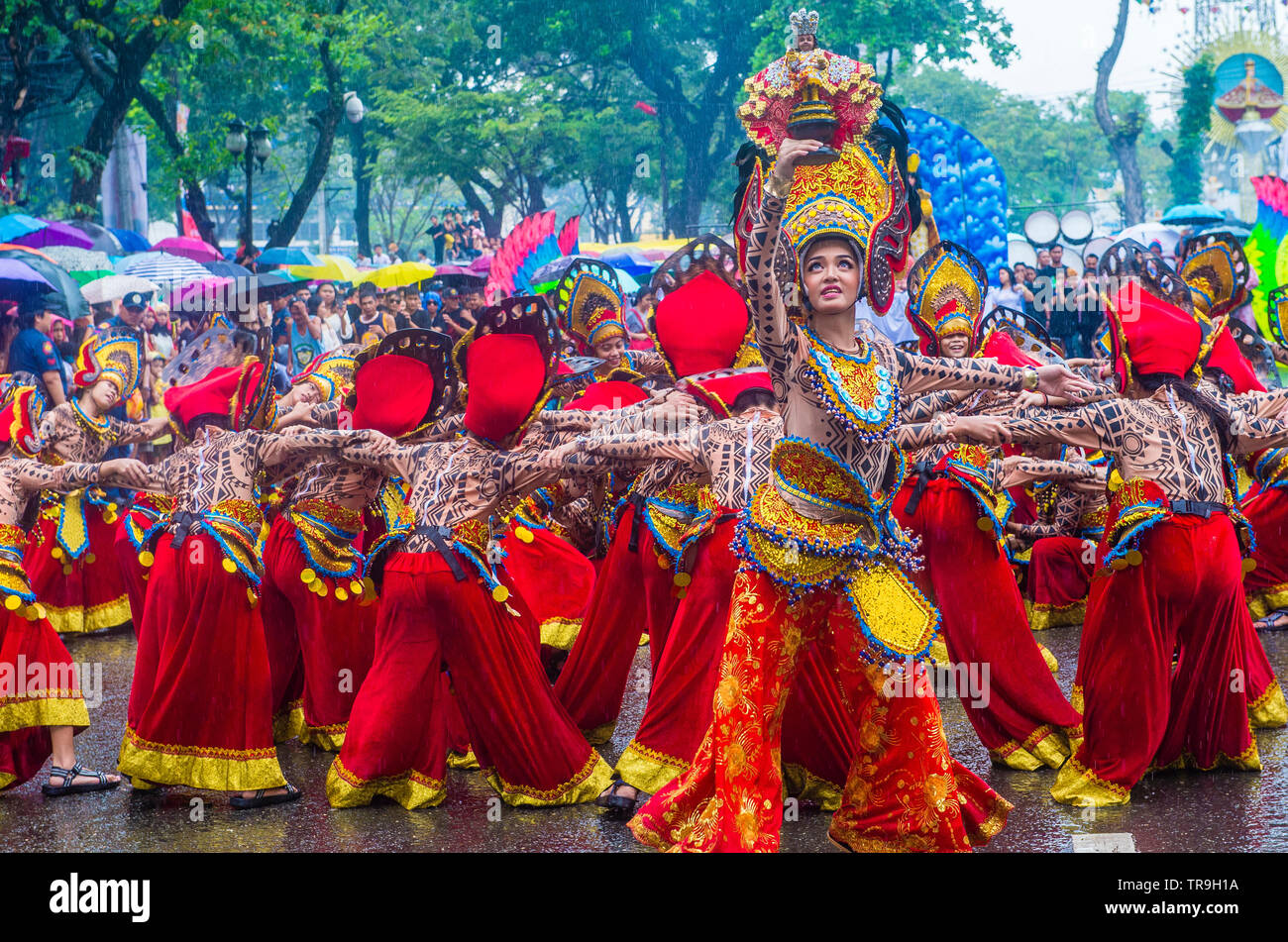 Les participants au festival Sinulog à Cebu aux Philippines Banque D'Images