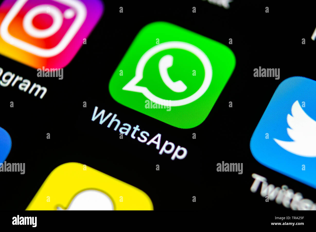 Kaliningrad, Russie, 10 mai 2018 : l'icône de l'application Whatsapp messenger sur Apple iPhone X de l'écran du smartphone close-up. Whatsapp messenger icône de l'application. Banque D'Images