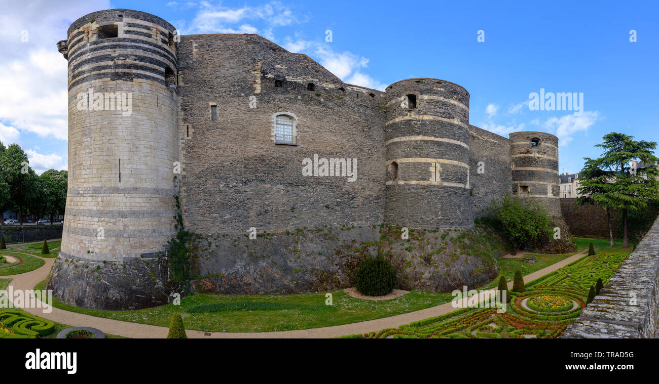 Le Château d'Angers un jour de printemps dans la vallée de la Loire, France Banque D'Images