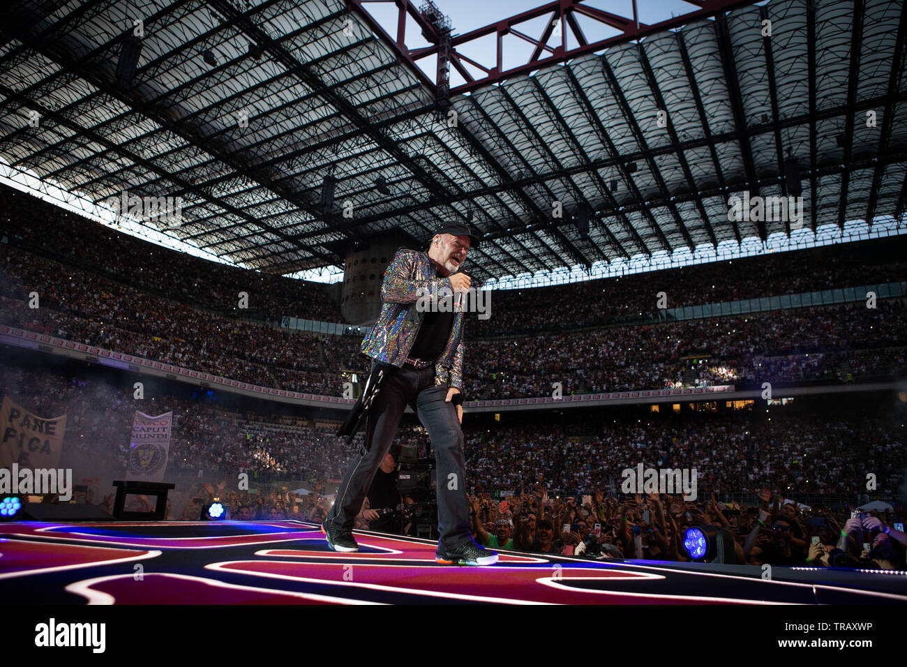 Milano, 1 giugno 2019. Vasco Rossi dans le concerto allo Stadio San Siro de Milan. Copyright Davide Merli / Alamy Banque D'Images