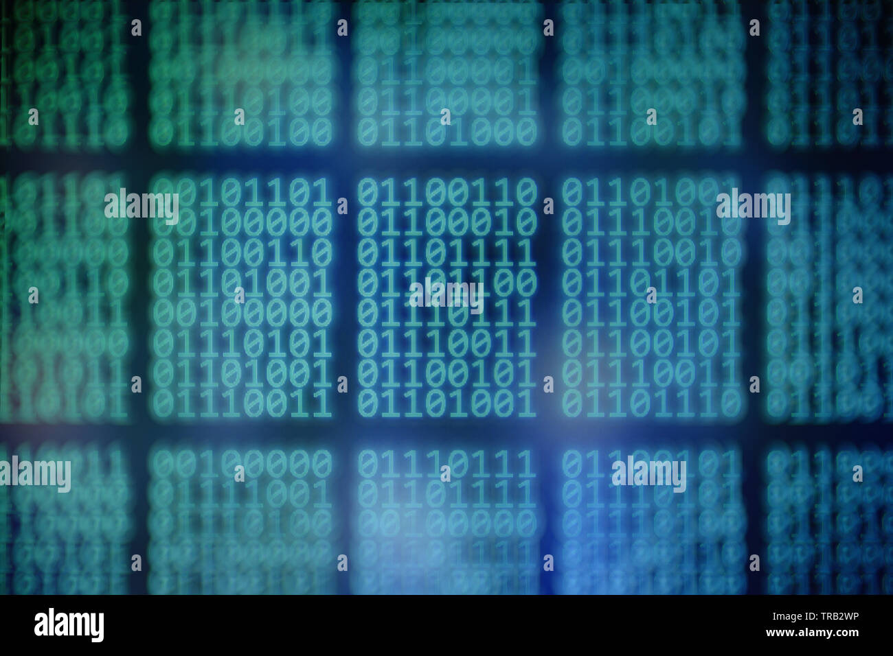 Moins de gros blocs de données. d'un code binaire sur fond bleu. se concentrer dans le centre et de flou artistique flou d'une renonciation. langage informatique thème. L'IA et Blockc Banque D'Images