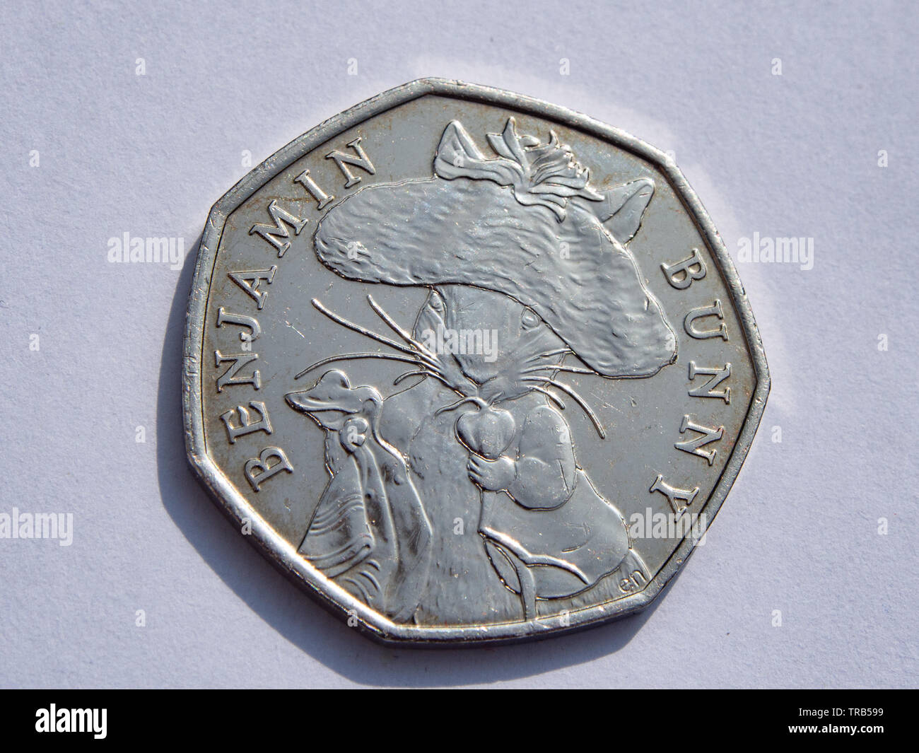 Une pièce de cinquante pence Benjamin Bunny Banque D'Images