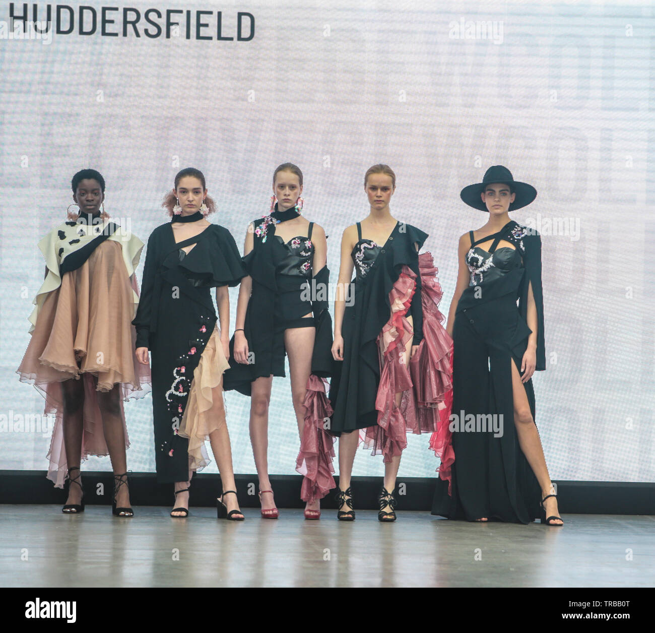 Londres, Royaume-Uni. 09Th Juin, 2019. Le Graduate Fashion Week 2019 Exposition présentant les le meilleur mode d'études supérieures de partout dans le pays. Présentation de 90 universités au Royaume-Uni et à l'International, aux côtés de peuplements passionnant et unique, de l'alimentation, bar, principale industrie et VIP Les discussions dans le GFW Live talk espace et bien plus encore. Crédit : Paul/Quezada-Neiman Alamy Live News Banque D'Images