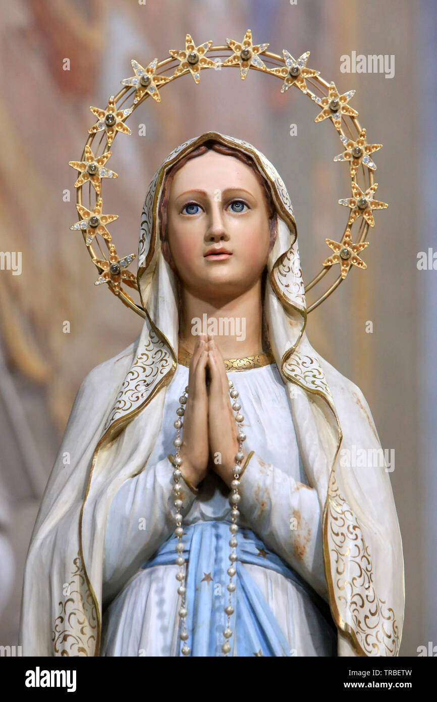 ViergeMarie. Eglise SainteMarieMajeure. Verbano Cusio Ossala. Italie