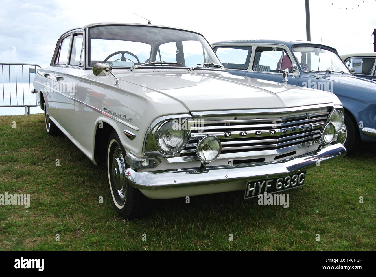 1965 Vauxhall Cresta une voiture garée à Riviera Classic Car Show, Paignton, Devon, Angleterre. UK. Banque D'Images