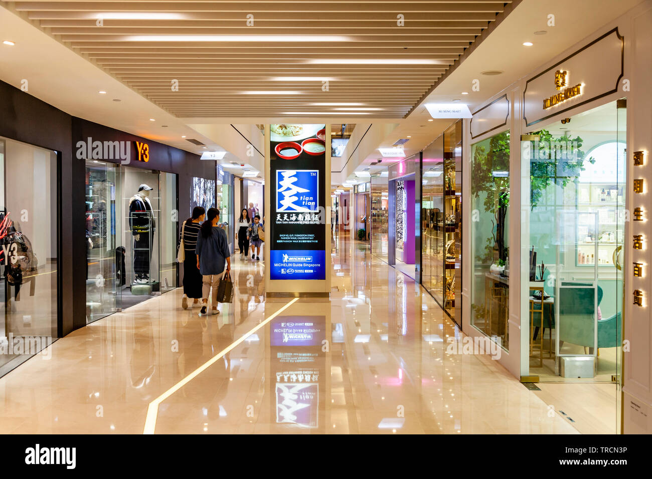 Mode de vie et de magasins de mode, Fashion Walk, Causeway Bay, Hong Kong, Chine Banque D'Images