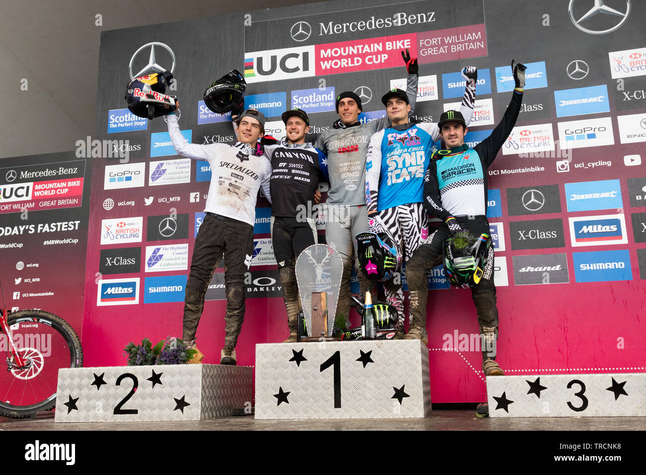 Coupe du Monde de vélo de montagne UCI 2019 - deuxième jambe à Fort William - gagnants Hommes élite podium - de gauche à droite - Finn Iles 4th, Troy Brosnan 2ème, . .. Banque D'Images