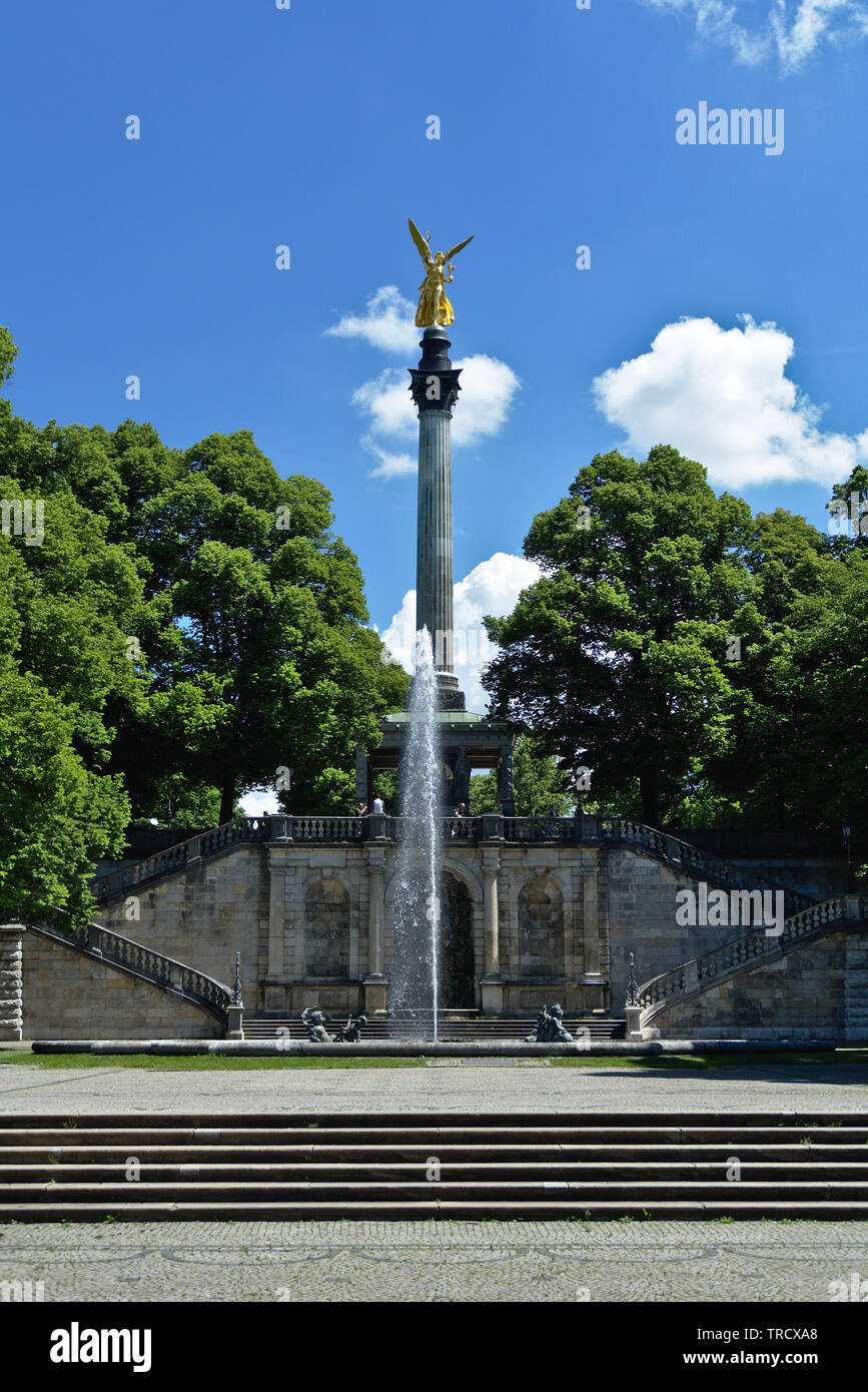 Ange de la paix monument à Munich, Allemagne Banque D'Images